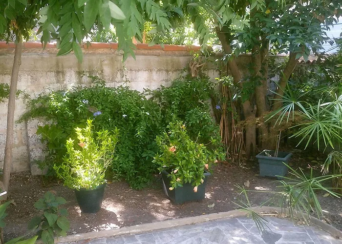 Le Clos Chez Michel Oda ve Kahvaltı Montpellier