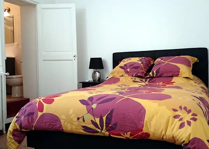 Le Clos Chez Michel فندق مبيت وإفطار